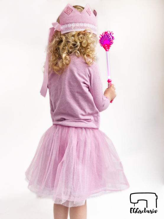 EGGsclusiv: Geburtstagsoutfit Prinzessin aus Jerseyshirt Wild Grrr, Tüllrock und Krone nähen für Mädchen